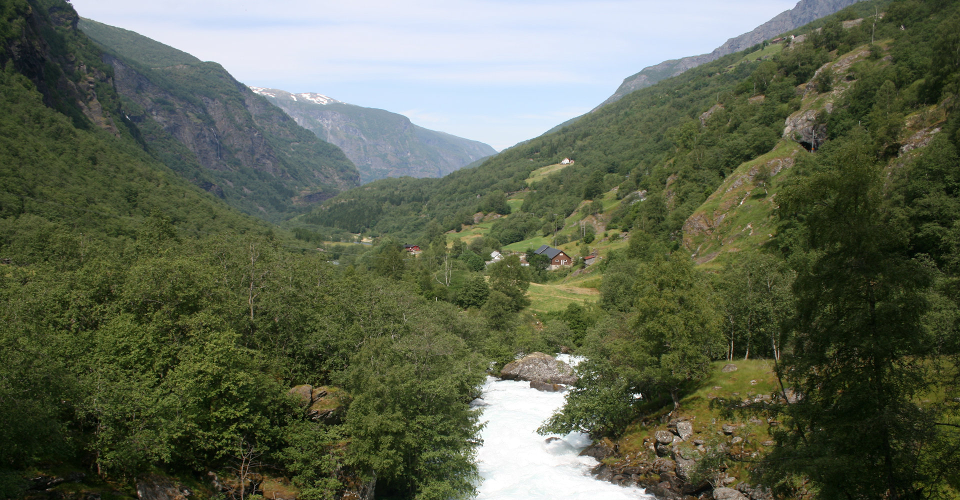 008 A2 Flåmsbanen - På tur inn Flåmsdalen - foto Geir Johansen.jpg