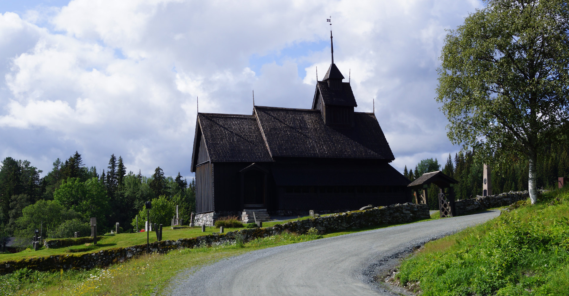 003 Eidsborg stavkirke - Foto Geir Johansen.jpg