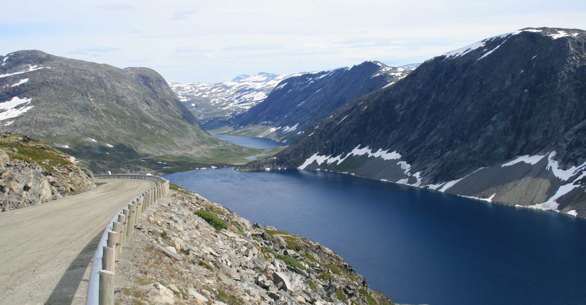 017 utsikt mot Breiddalsvatnet på tur opp til Dalsnibba-foto Geir Johansen.jpg