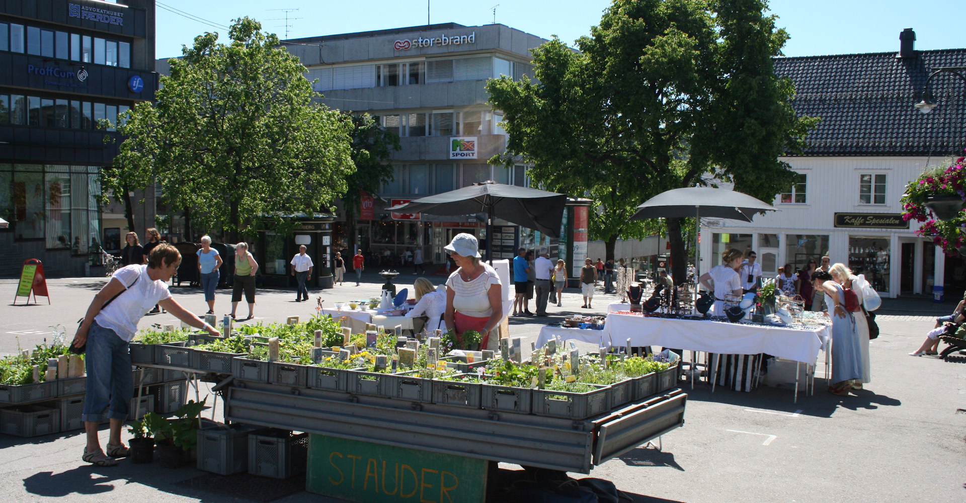 003 litt av torget-foto Geir Johansen.jpg