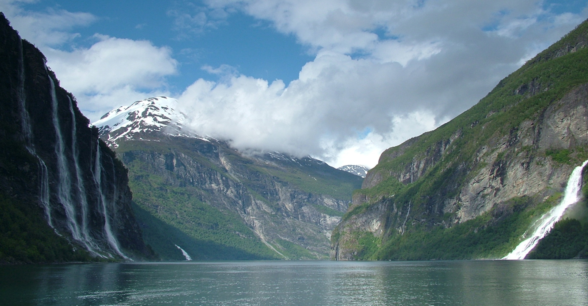 002 de syv søstre og friaren wikipedia free comm -  foto Michael David Hill.jpg