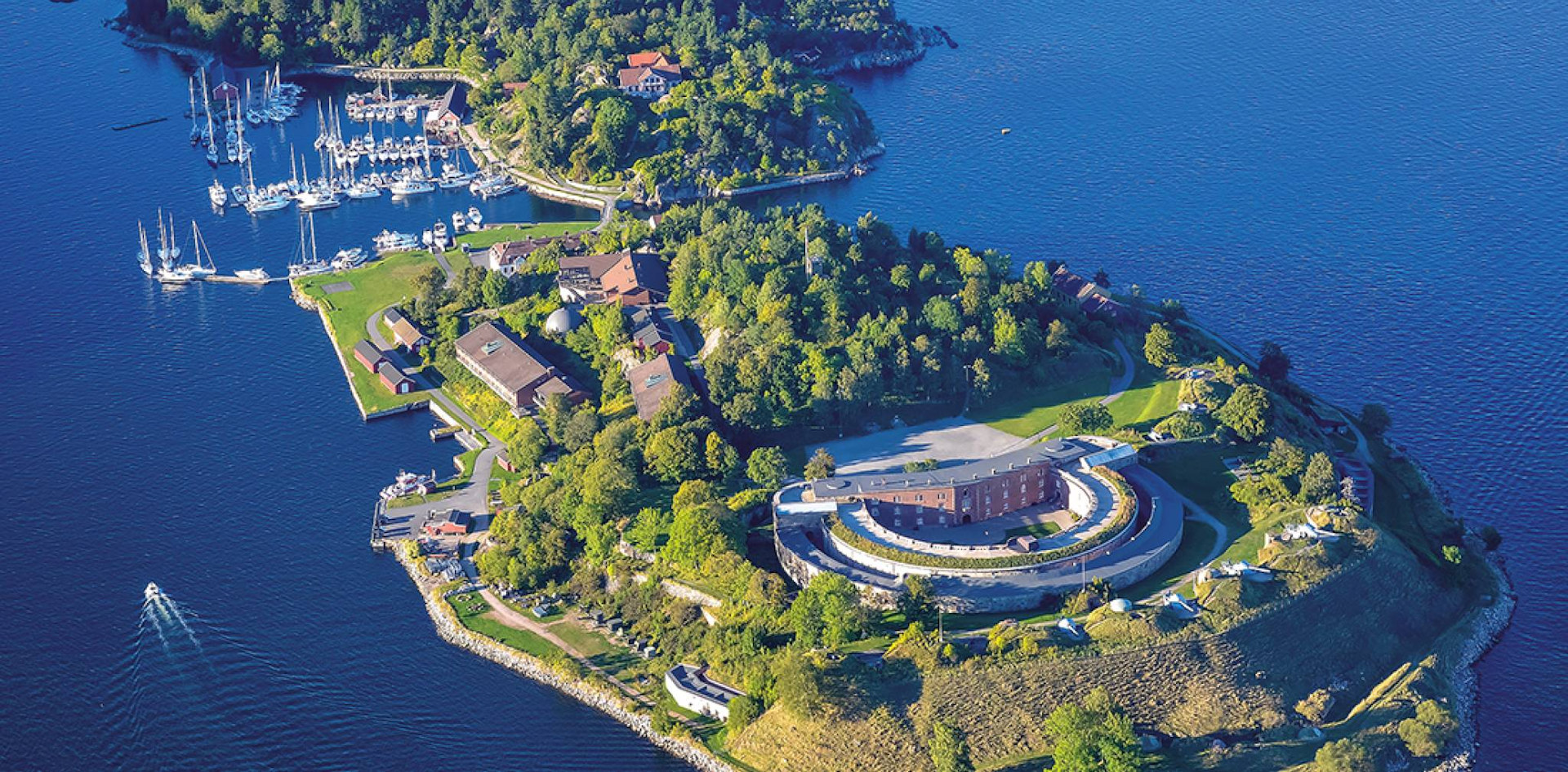 004 luftfoto-foto Forsvarsbygg.jpg