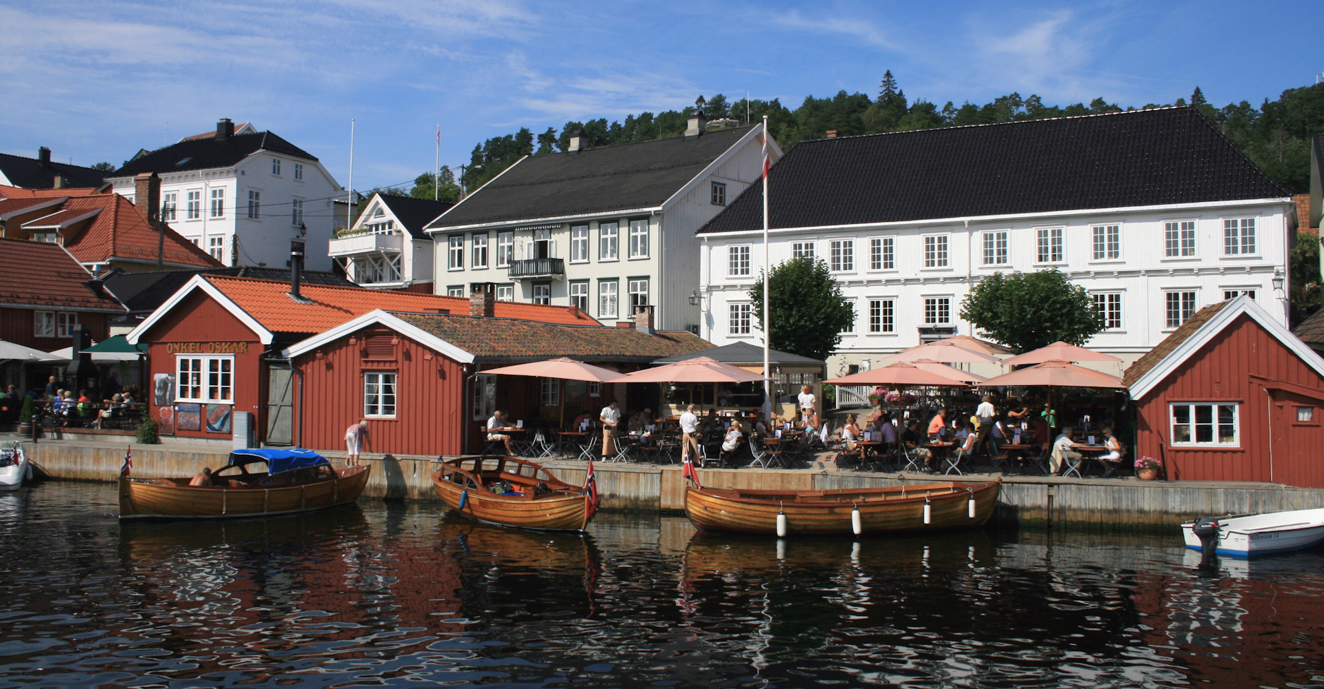 Kragerø 004 spisested langs havnepromendaen - foto Geir Johansen.jpg