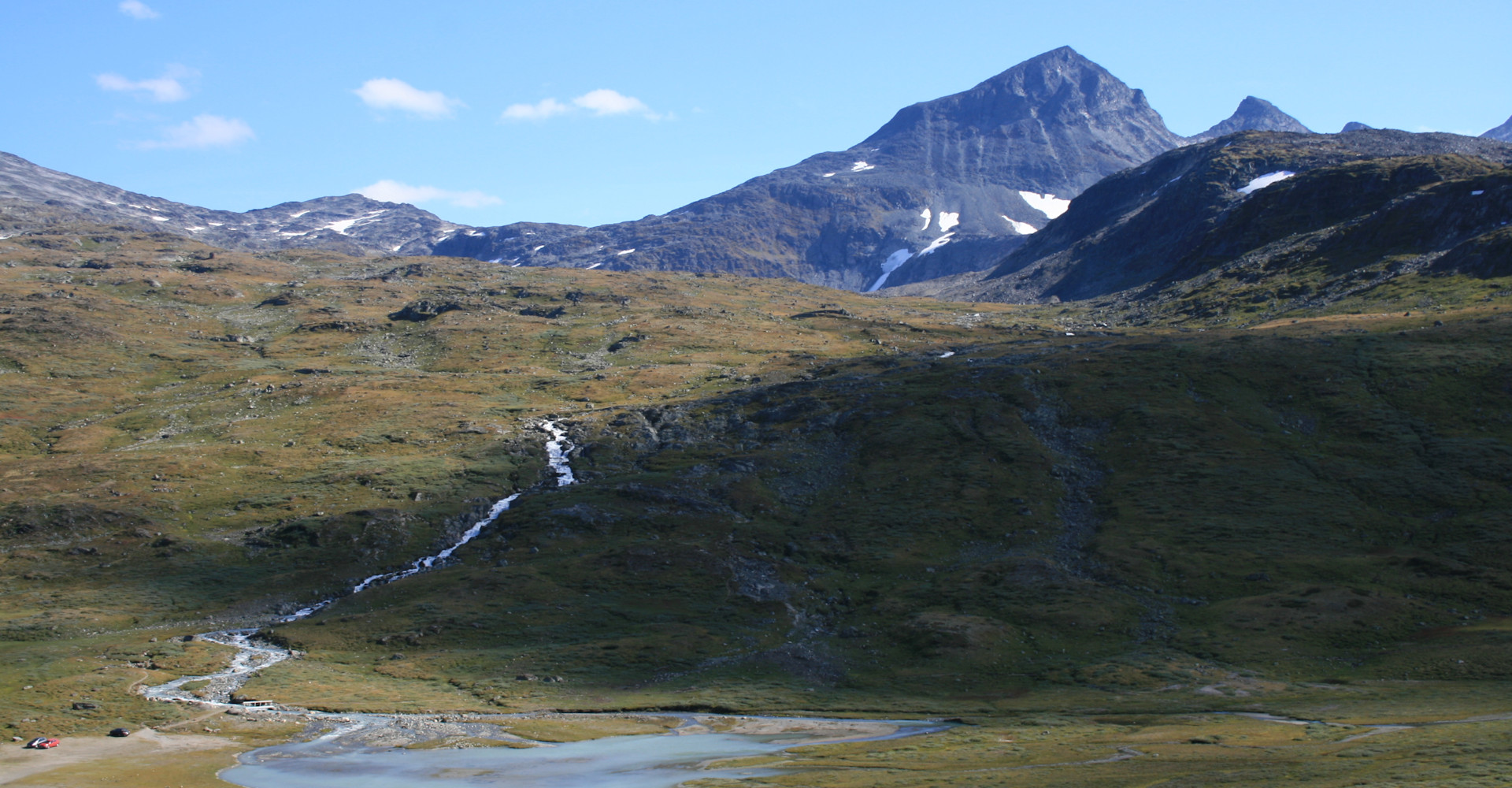012 Utsikt mot store Smørstabbtinden i Jotunheimen - Foto Geir Johansen.jpg