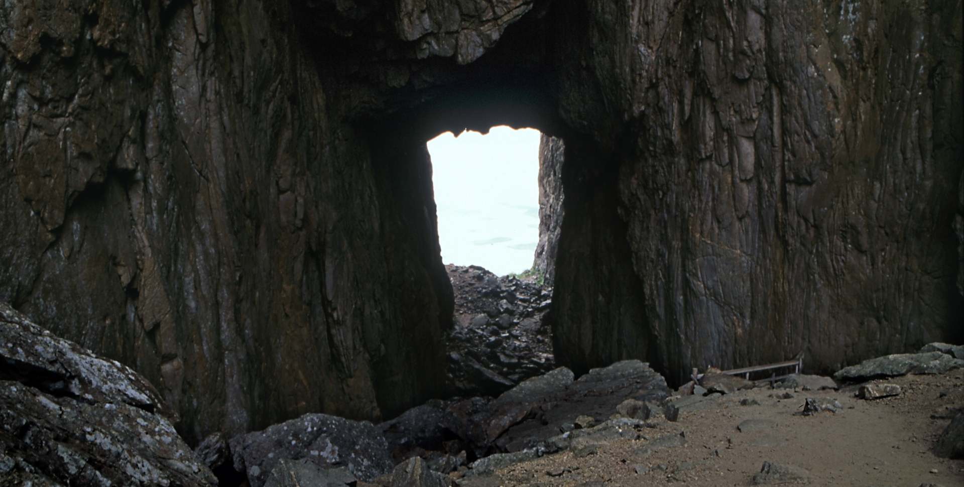 Inni Torghatten2 - foto Rüdiger Stehn.jpg