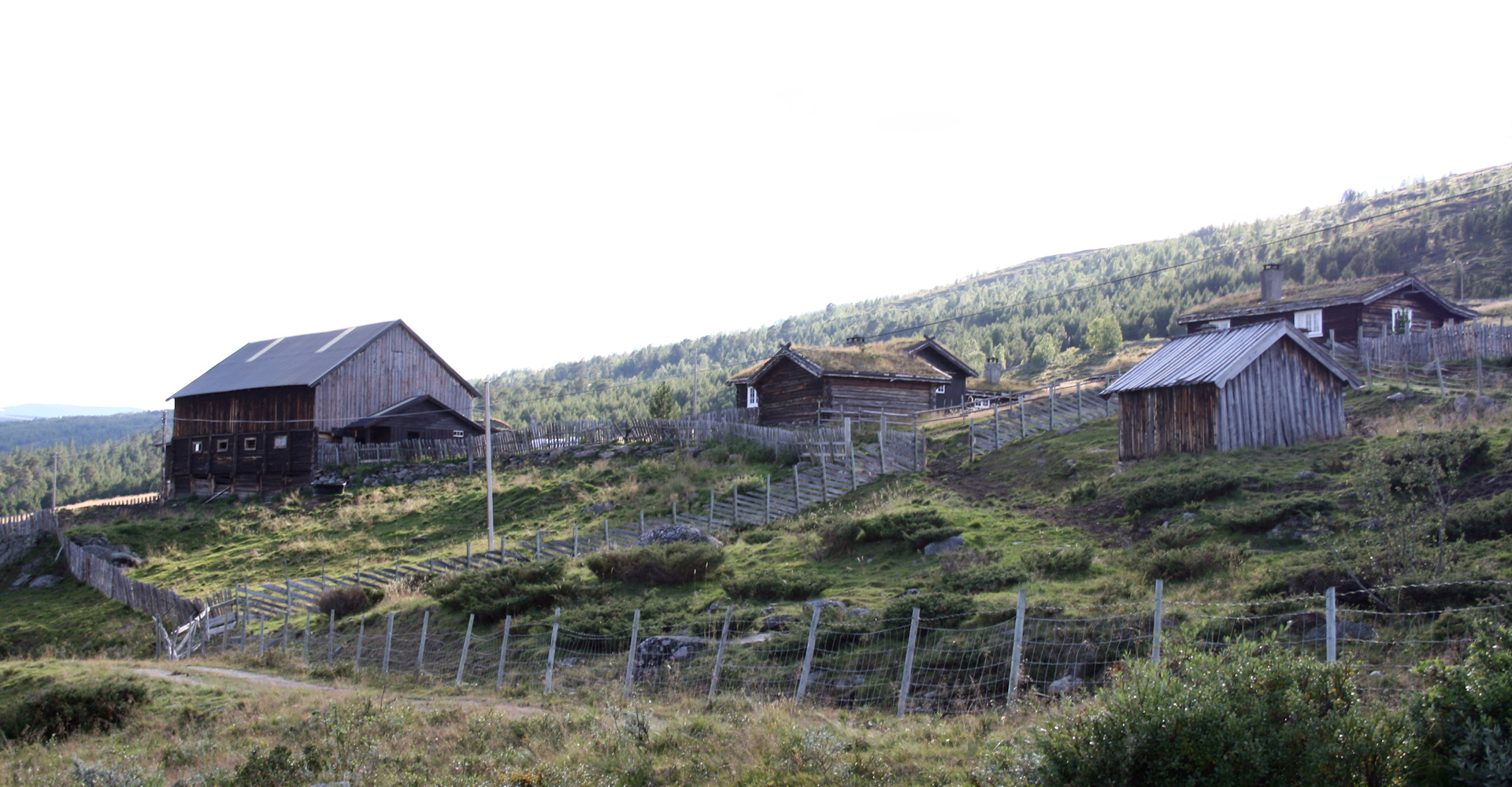 0012 Gamle gårder i lia-foto Geir Johansen.jpg