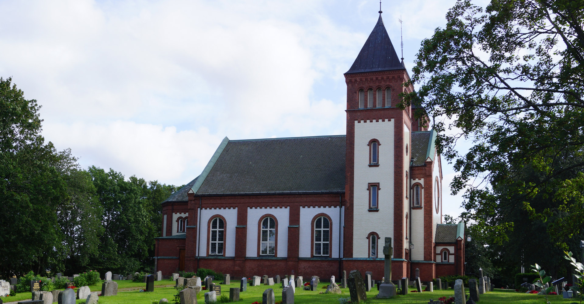 001 Slagen kirke ved Tønsberg og Oseberghaugen - fOTO gEIR jOHANSEN.jpg