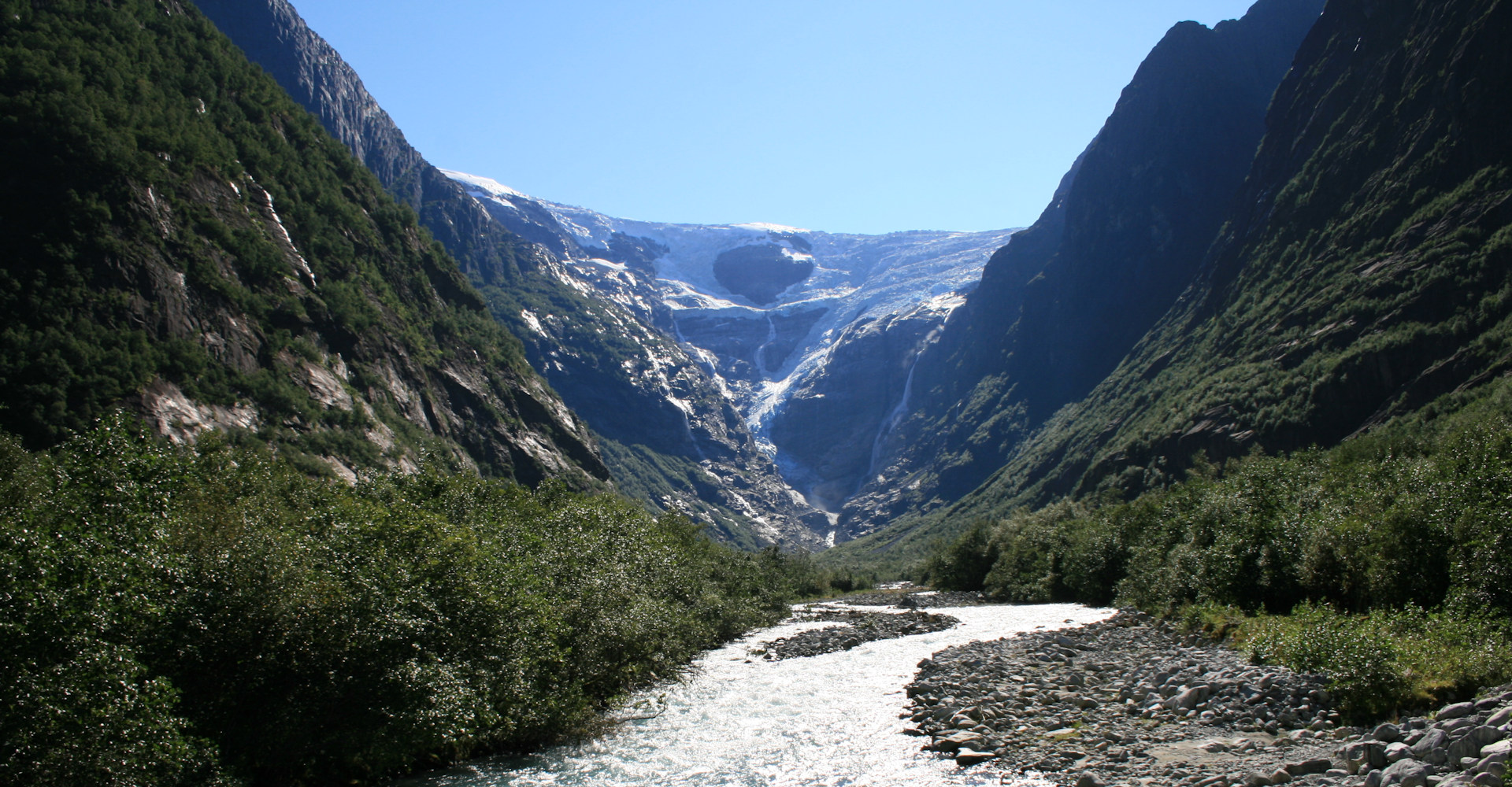 008 Kjenndalsbreen i Lodalen-foto Geir Johansen.jpg