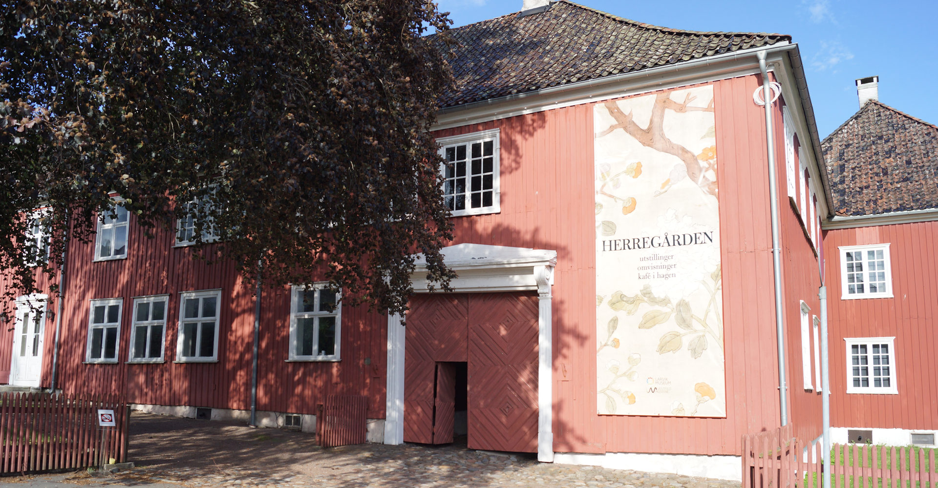 004 Herregården i Larvik-Foto Geir Johansen.jpg