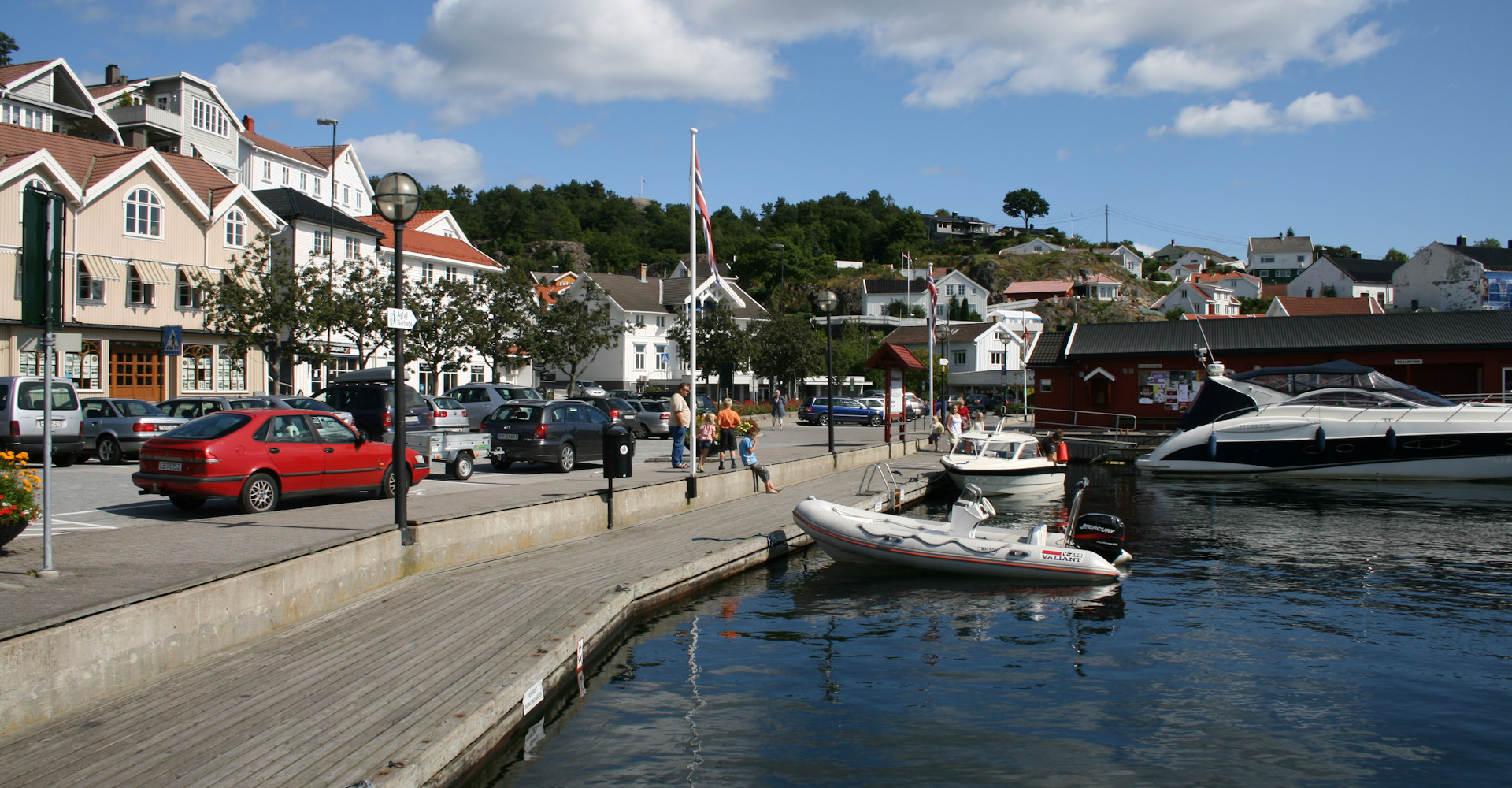 Grimstad 003 - langs kaipromenaden- Foto Geir Johansen.jpg