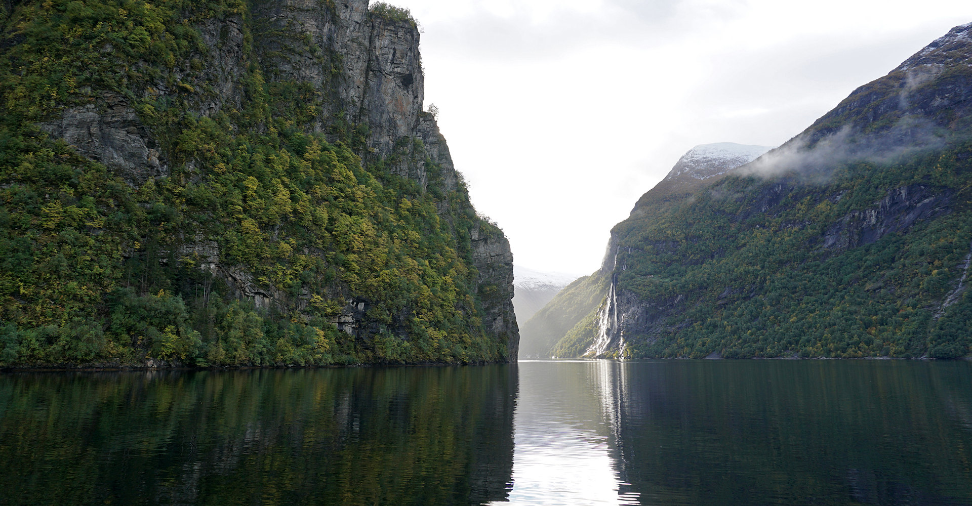 004 de syv søstre og friaren wikipedia free comm -  foto Mario Roberto Durán Ortiz).jpg