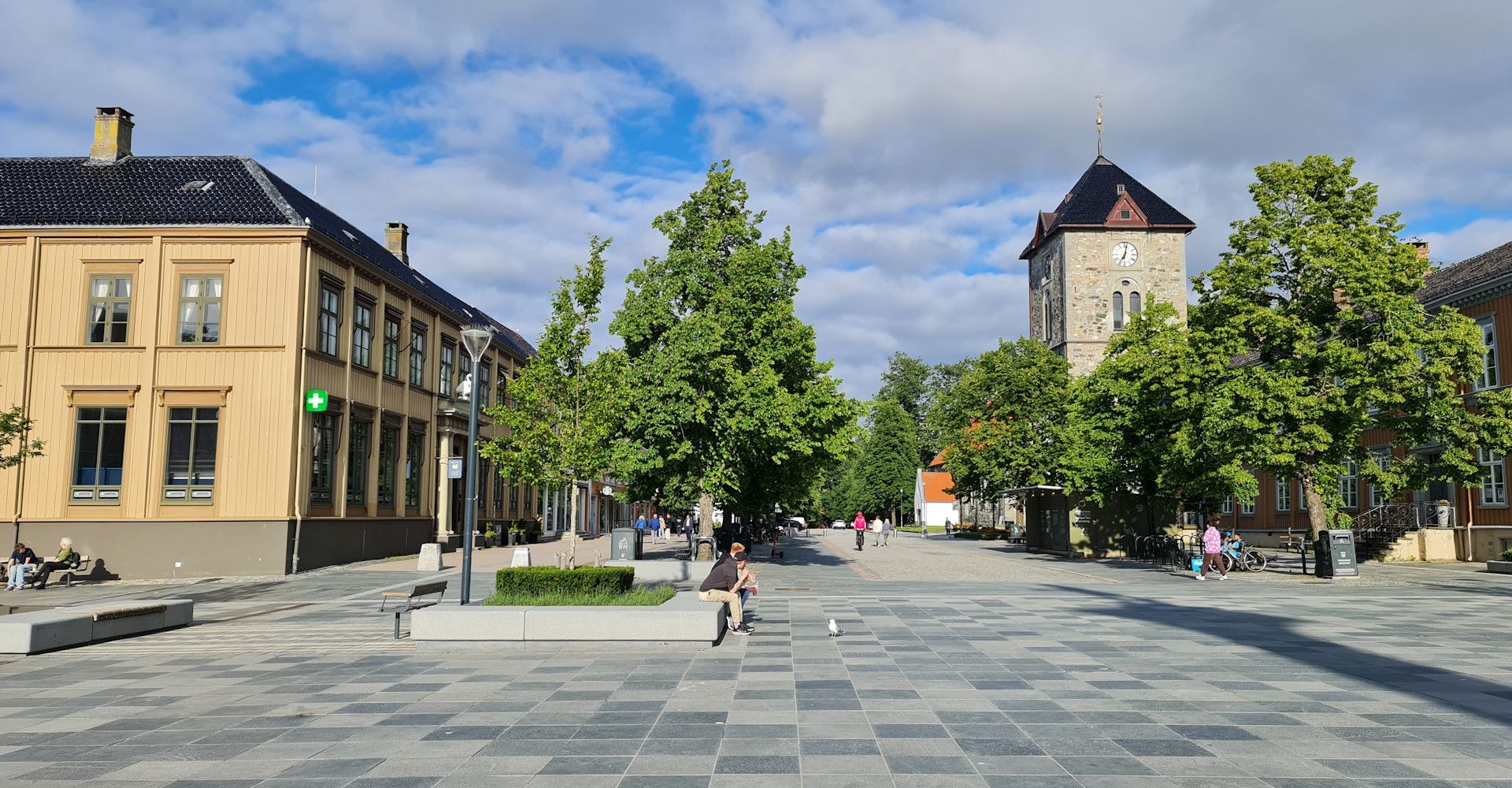 Trondheim 006 sidegate fra torget-fotoGeir_Johansen.jpg