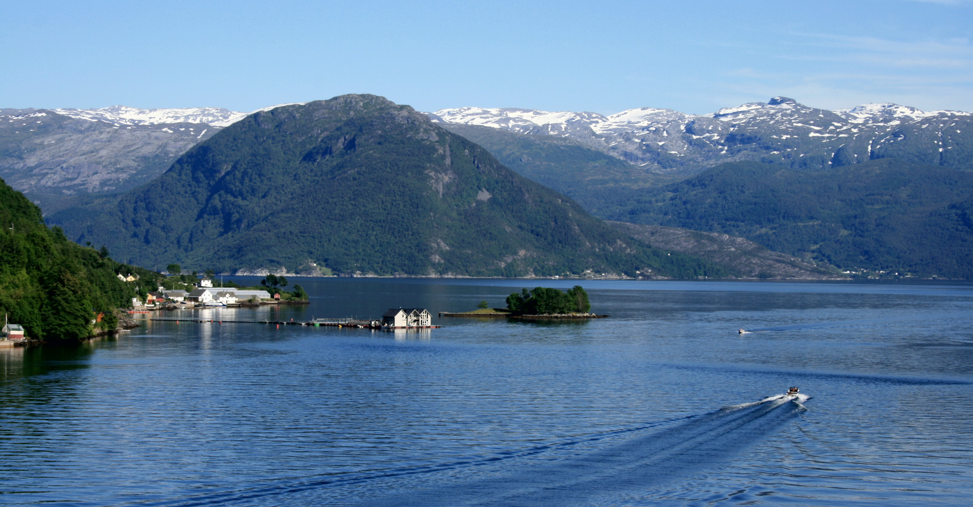 001 Steinstø og Rossholmen steinstø er en stor fruktgard- GoogleMap - foto Geir Johansen.jpg