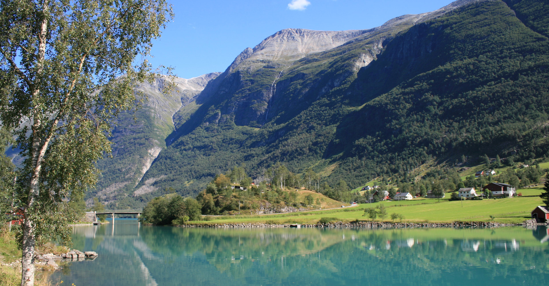 003 B Oldedalen og Oldevatnet - Foto Geir Johansen.jpg