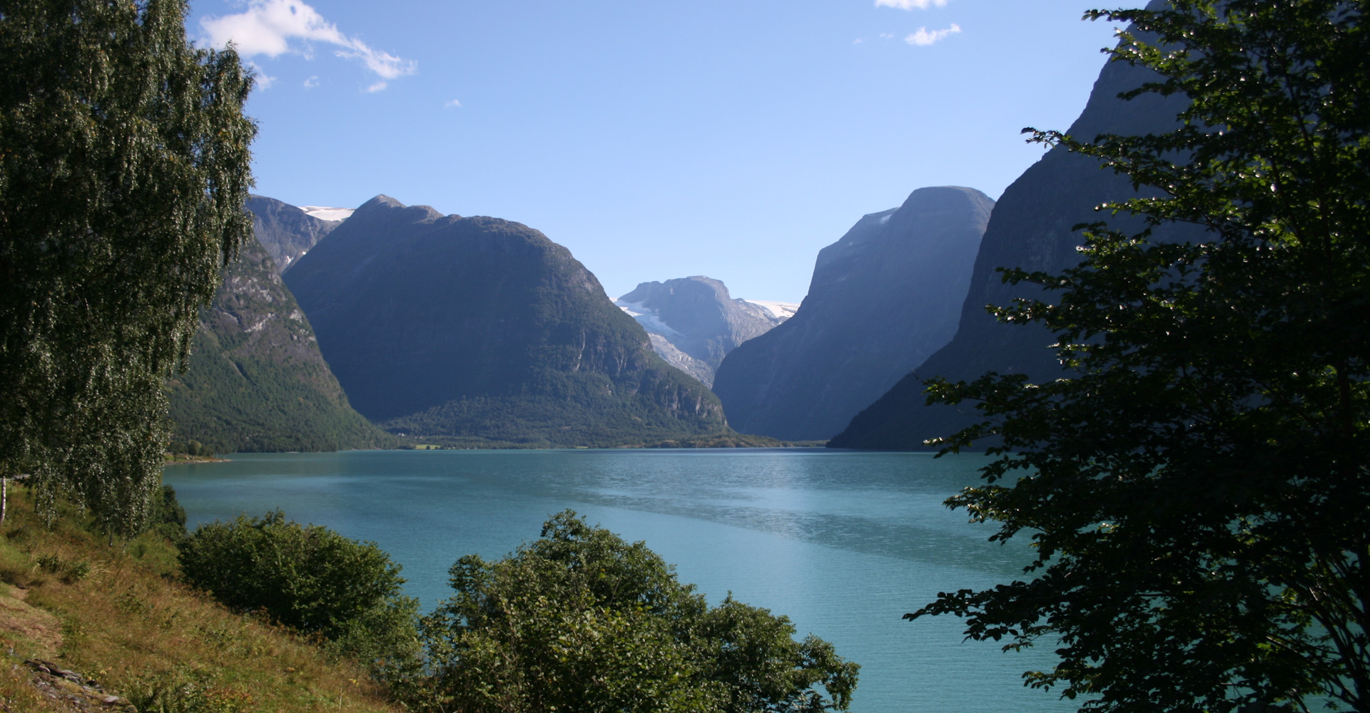 003 A Lodalen og Lovatnet på tur til Kjenndalsbreen - Foto Geir Johansen.jpg