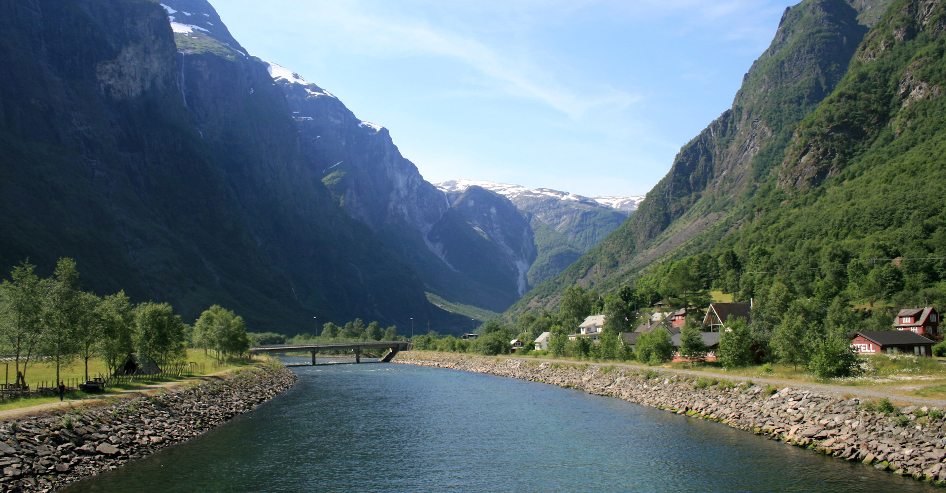 001 Nærøydalen start på ved Gudvangen-foto Geir Johansen.jpg