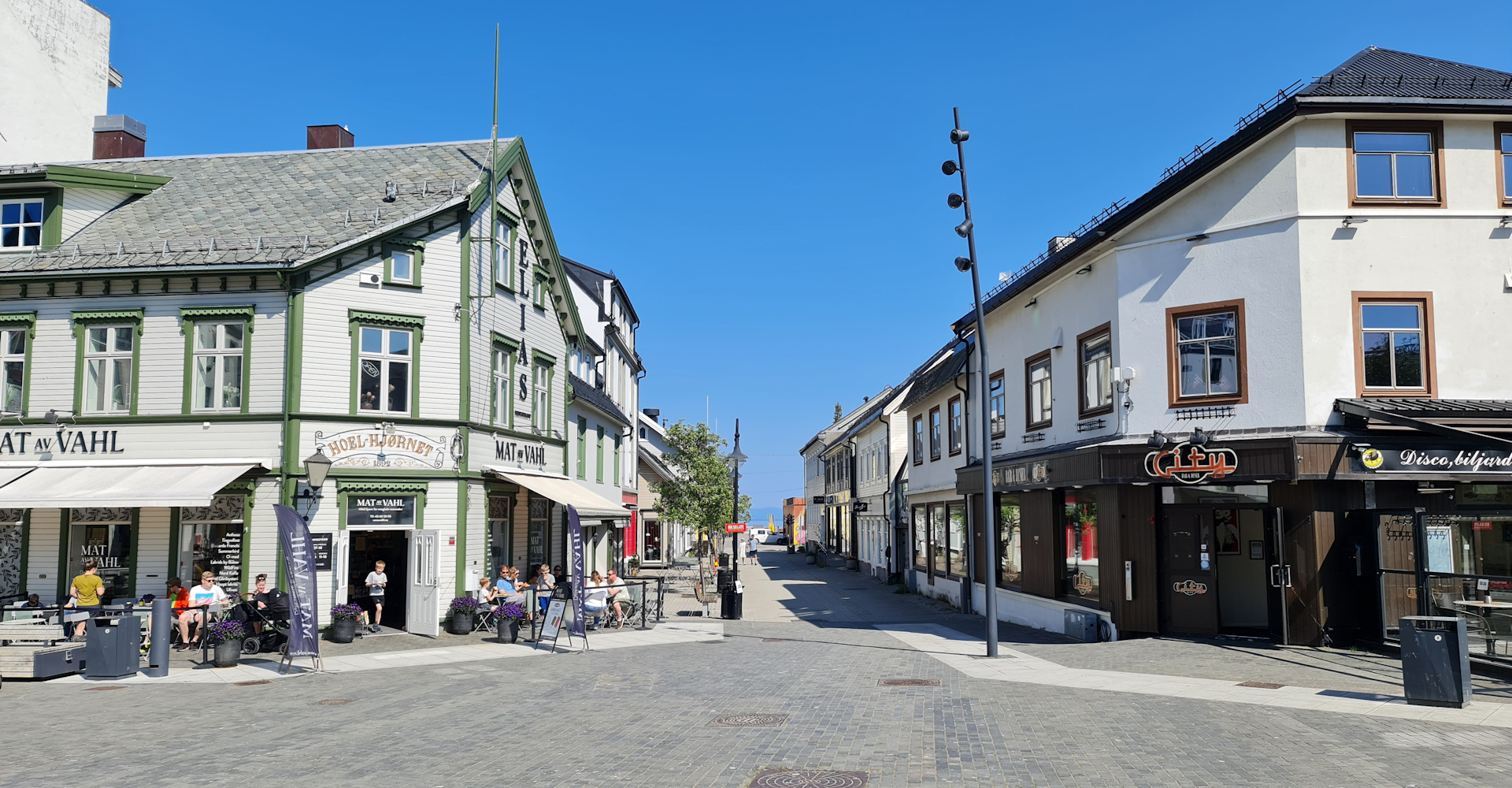Banner 010 Sidegate fra torget - Foto Geir Johansen.jpg