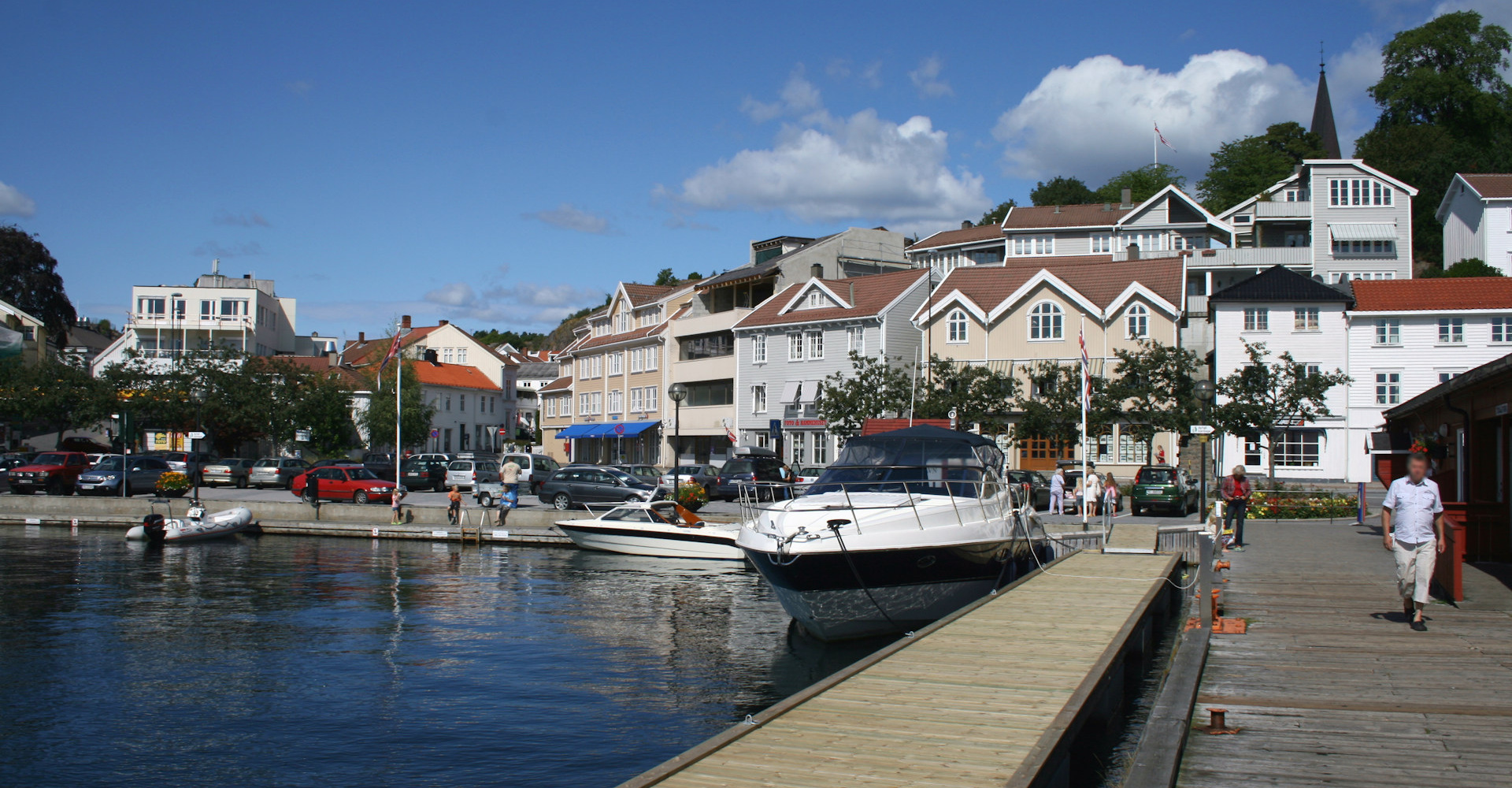 Grimstad_001_-_mot_sentrum-Banner_Foto_Geir_Johansen.jpg