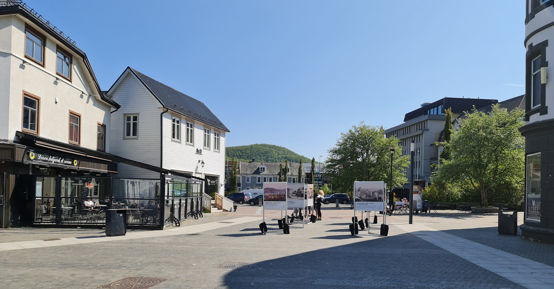 Banner 011 litt av torget - Foto Geir Johansen.jpg