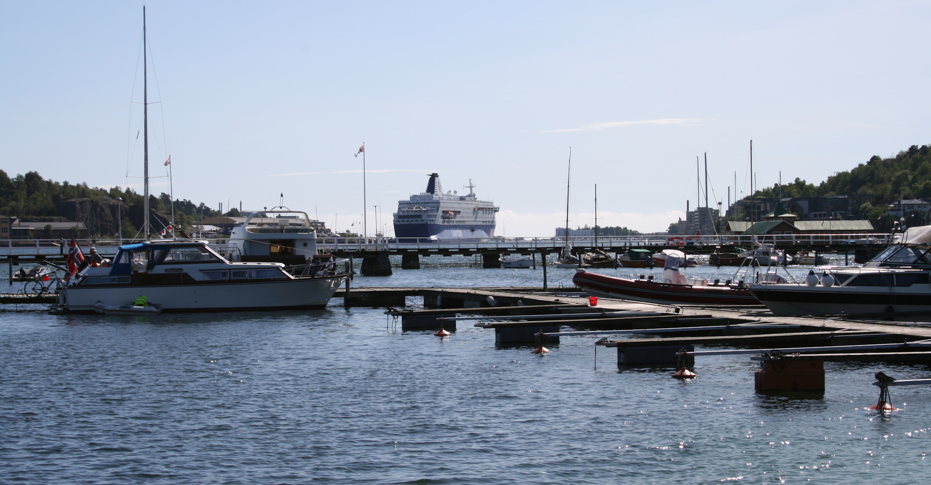 005 Hvalfangstmonumentet - havnen - Foto Geir Johansen.jpg