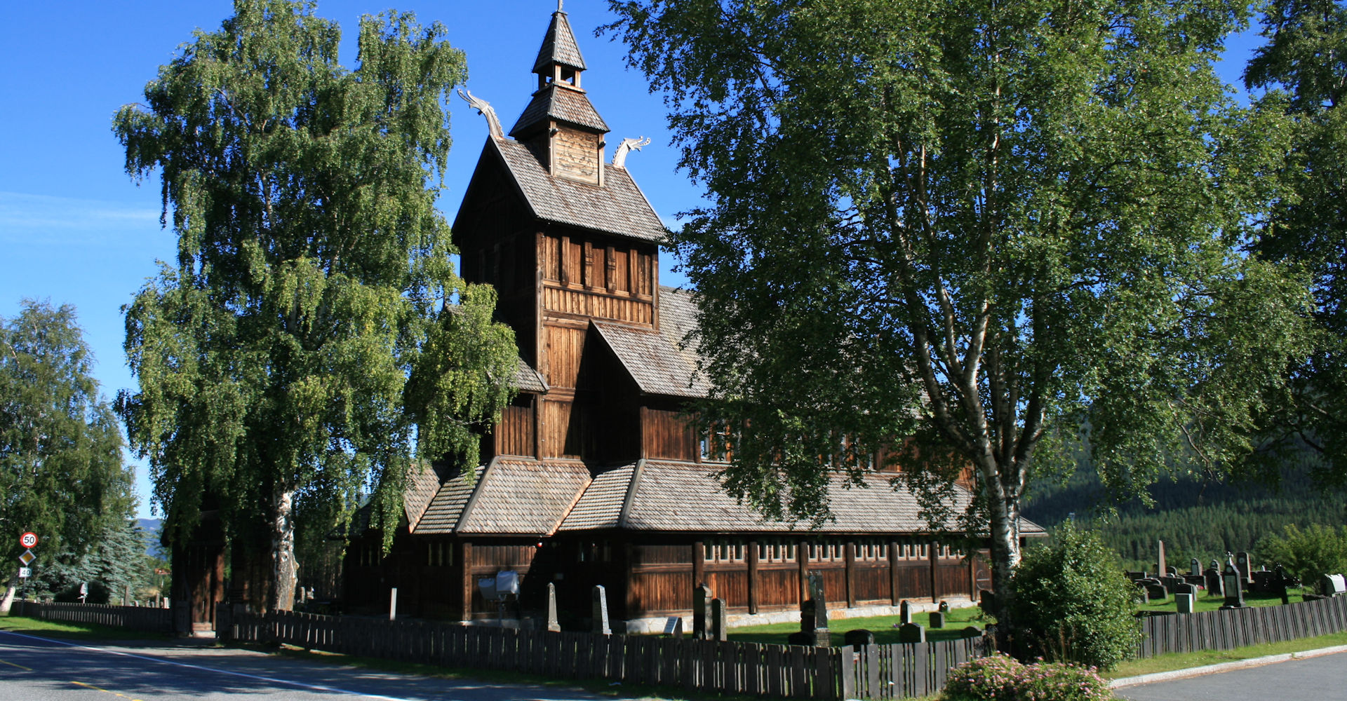 001 Uvdal kirke - Foto Geir Johansen.jpg