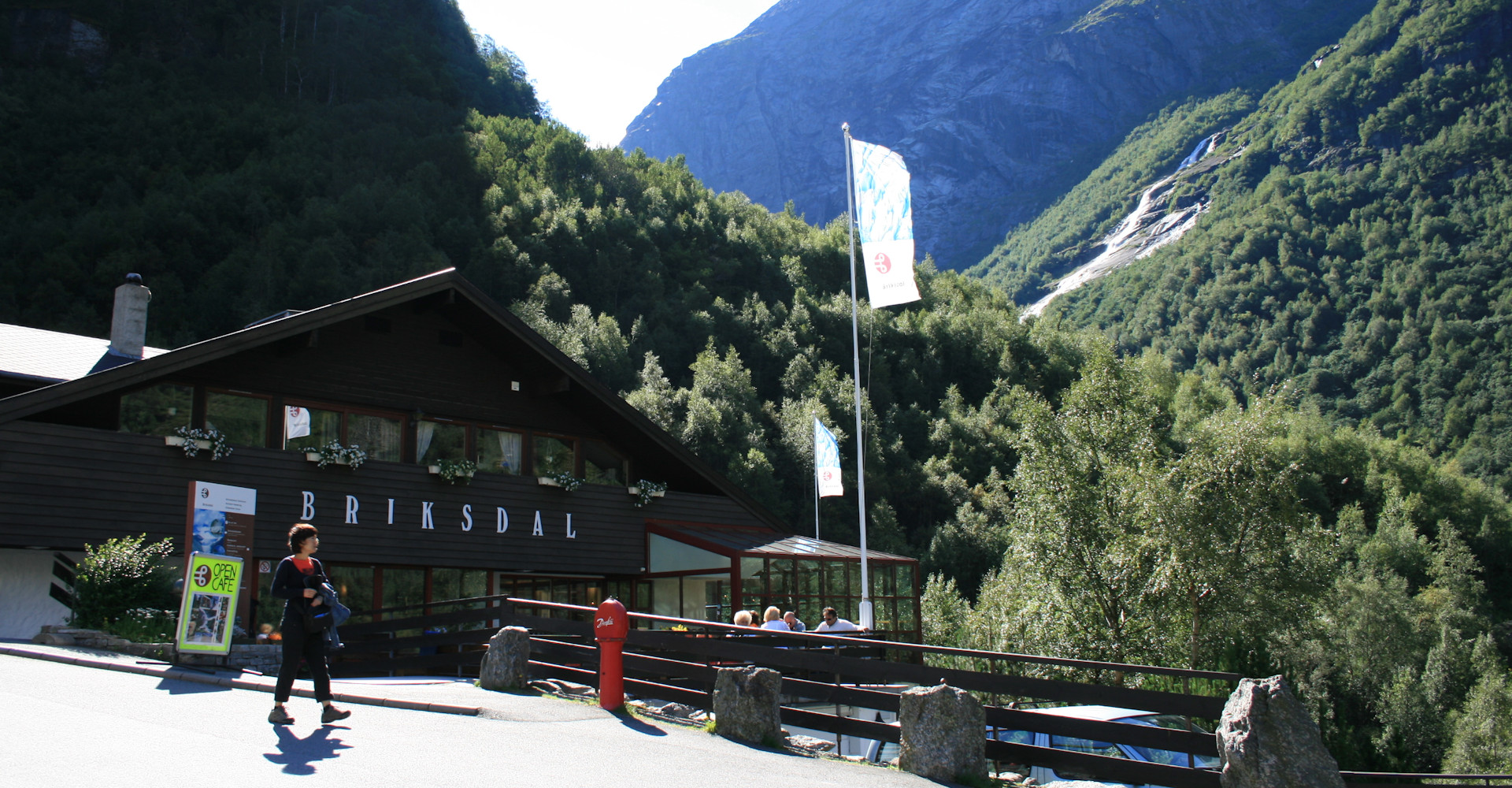 007 Fjellstova i Briksdalen - foto Geir Johansen.jpg