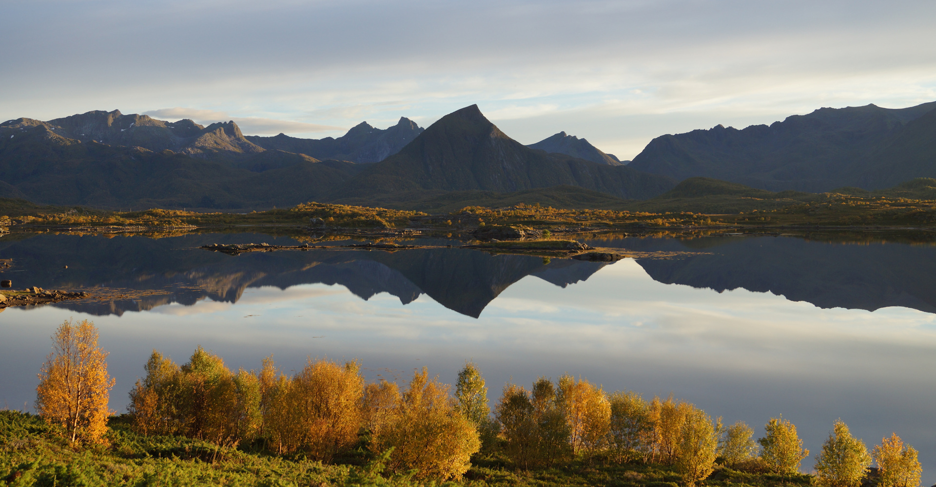 005 Lofoten - Nordpollen og Vatnfjorden ved Laukvik - foto Geir Johansen.jpg