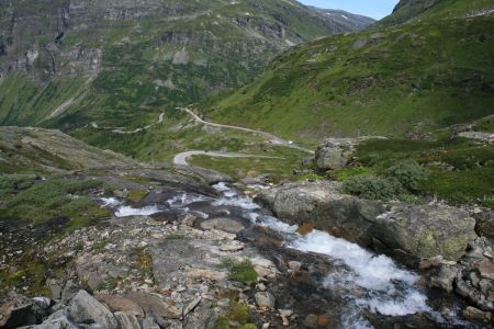 Nibbevegen mot toppen til Dalsnibba