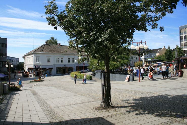 Litt av torget i Larvik 2-foto Geir Johansen.jpg