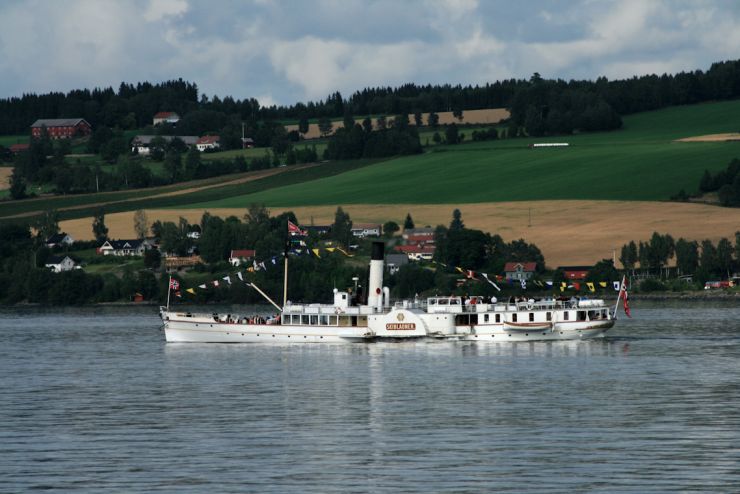 Skibladner på Mjøsa-foto Geir Johansen.jpg