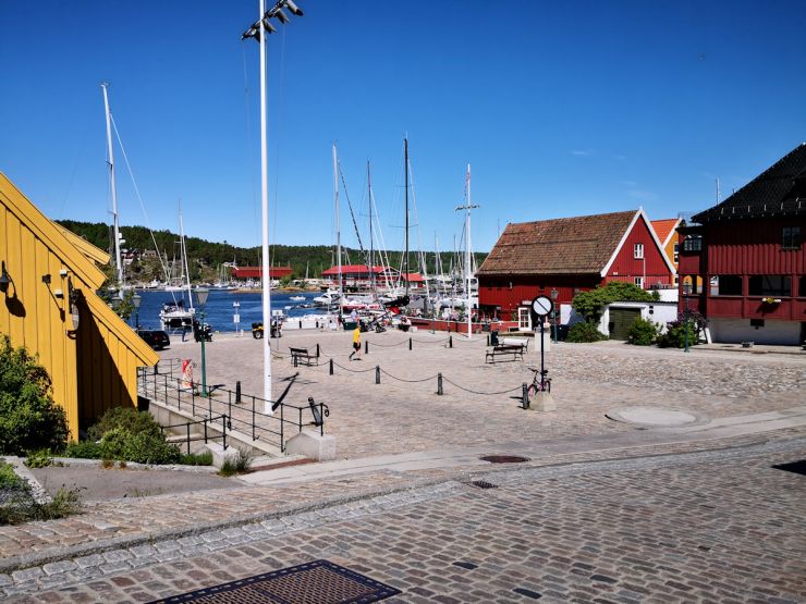 Son torg ved havnen og kaipromenaden-foto Geir Johansen.jpg