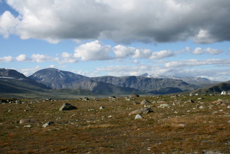 Valdresflya 008 Utsikt fra Flya mot Jotunheimen og Besseggen - foto Geir Johansen.jpg