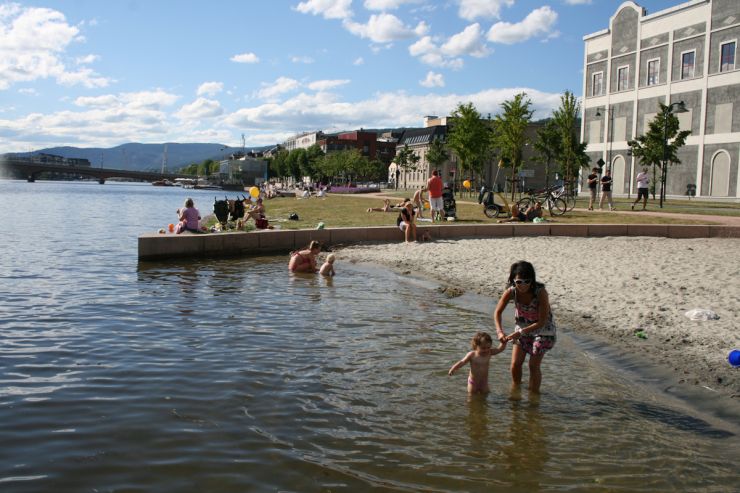 Elveparken med badestrand-foto Geir Johansen.jpg