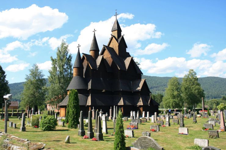 001 Heddal stavkirke - Foto Geir Johansen.jpg