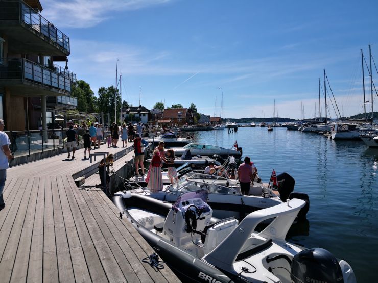 På vandretur langs kaipromenaden og sentrum-foto Geir Johansen.jpg