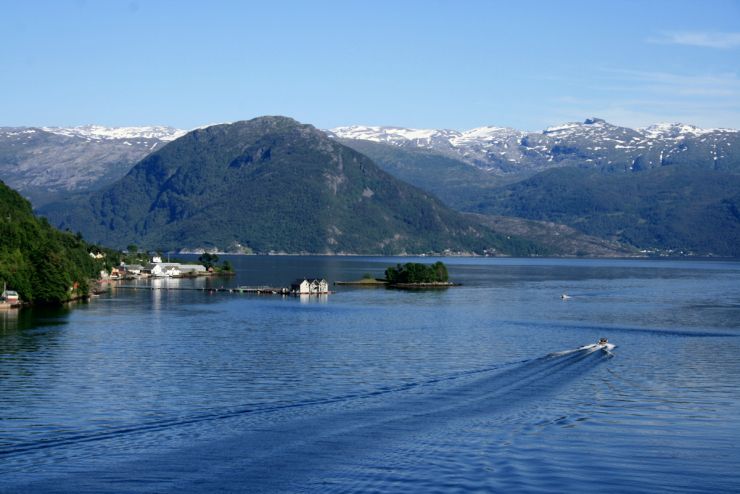 Hardangerfjorden ved Steinstø-foto Geir Johansen - foto Geir Johansen.jpg