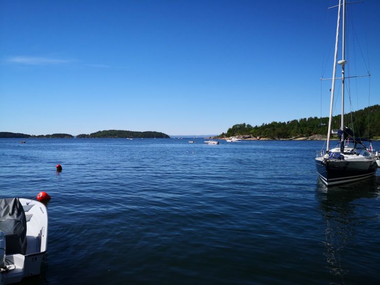 Båtliv på fjorden utenfor son sentrum-foto Geir Johansen.jpg